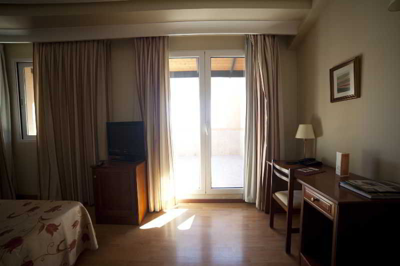 Hotel Restaurante Emilio Hellín 외부 사진