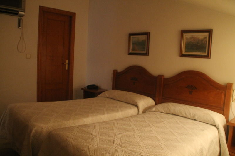 Hotel Restaurante Emilio Hellín 외부 사진