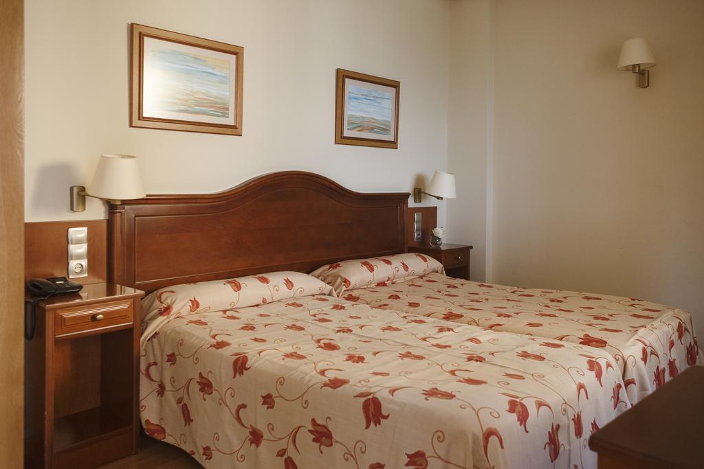 Hotel Restaurante Emilio Hellín 외부 사진