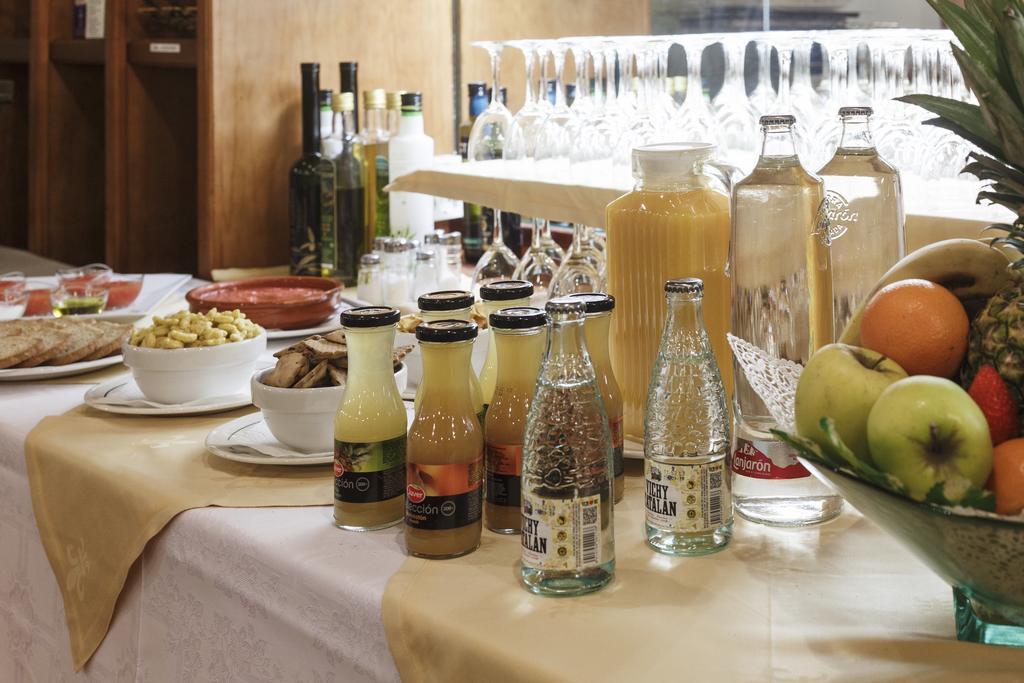 Hotel Restaurante Emilio Hellín 외부 사진