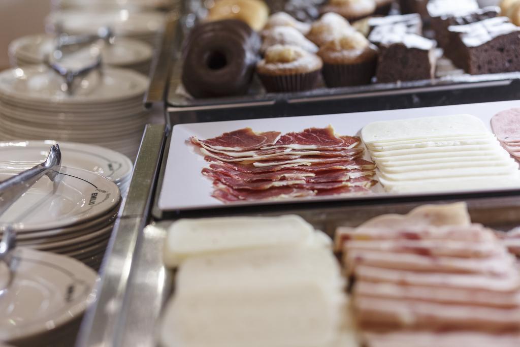 Hotel Restaurante Emilio Hellín 외부 사진