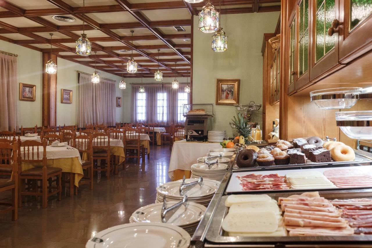 Hotel Restaurante Emilio Hellín 외부 사진